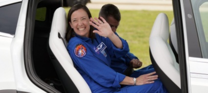 le-donne-si-prendono-la-luna-grazie-a-elon-musk