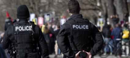 sion-la-polizia-disperde-raduno-con-300-studenti