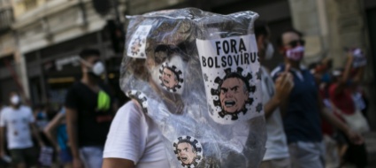 in-brasile-migliaia-di-persone-in-piazza-contro-bolsonaro