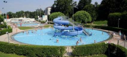 chiasso-in-piscina-un-massimo-di-800-persone