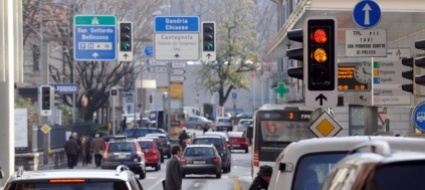 lugano-i-ciclisti-potranno-svoltare-a-destra-con-il-rosso