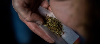 fermati-a-ponte-chiasso-con-tre-etti-di-marijuana