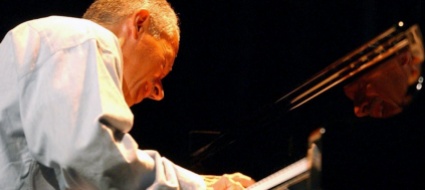 keith-jarrett-la-musica-risuona-di-se-e-noi-di-lei