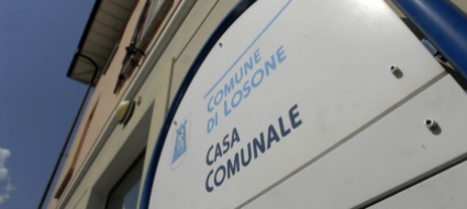 presidenza-del-legislativo-di-losone-le-due-versioni