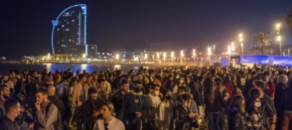 feste-e-arresti-nella-prima-notte-senza-restrizioni-in-spagna
