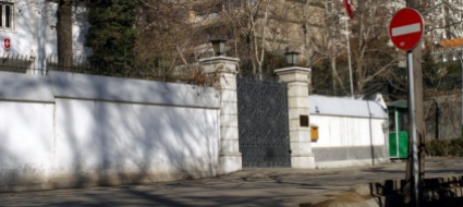 iran-diplomatica-svizzera-muore-cadendo-da-una-finestra