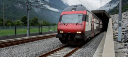 treno-fermo-nel-san-gottardo-fatti-evacuare-in-580