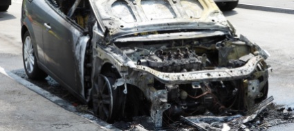 auto-in-fiamme-a-camorino-nessun-ferito