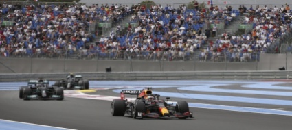 finale-infuocato-in-francia-hamilton-e-battuto