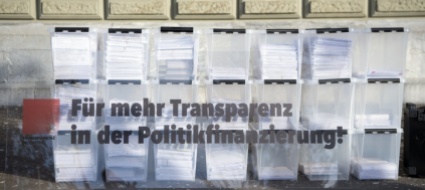 trasparenza-dei-finanziamenti-anche-gli-stati-si-adeguano