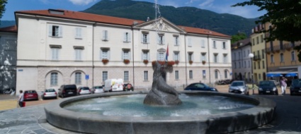i-posteggi-in-piazza-governo-a-bellinzona-sono-necessari