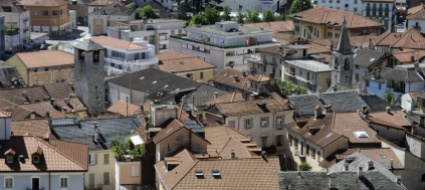 schiamazzi-liti-spaccio-la-casa-nera-di-citta-vecchia
