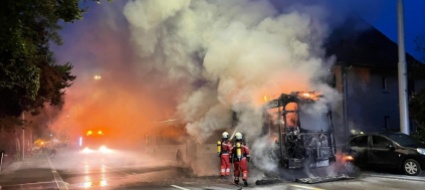 zurigo-in-fiamme-bus-dei-trasporti-pubblici