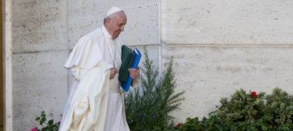 il-papa-ha-reagito-bene-all-intervento-in-anestesia-generale