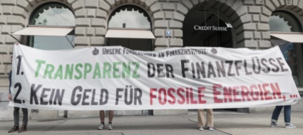 Clima, gli attivisti scrivono alle banche svizzere | laRegione.ch