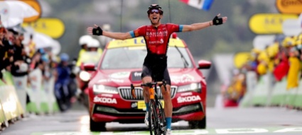 tour-de-france-perquisizione-all-hotel-della-squadra-bahrain