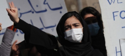 donne-afghane-in-rivolta-contro-i-talebani