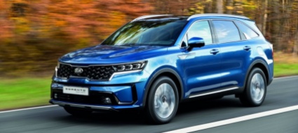 kia-sorento-phev-per-chi-ama-i-grandi-spazi