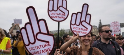nuove-proteste-contro-il-green-pass-a-parigi