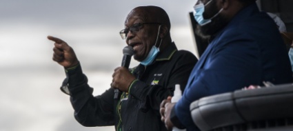 zuma-si-arrende-in-carcere-l-ex-presidente-del-sudafrica