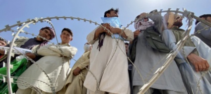 talebani-gli-afghani-non-possono-piu-andare-in-aeroporto