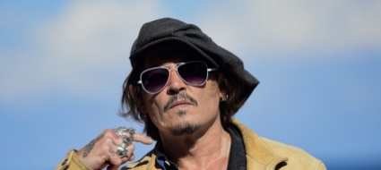 spagna-donne-cineasta-criticano-il-premio-a-johnny-depp