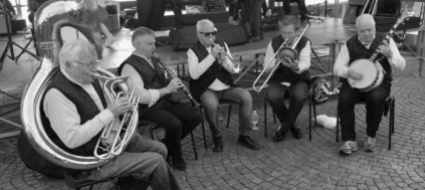 jazz-in-bess-extramuros-a-cureglia-col-danilo-moccia-dixie-five