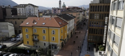 commerci-e-pigioni-il-municipio-di-chiasso-segue-berna