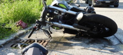 moto-contro-auto-a-rivera-ferite-non-gravi-per-il-centauro