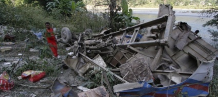 peru-bus-di-minatori-cade-in-un-burrone-almeno-15-morti