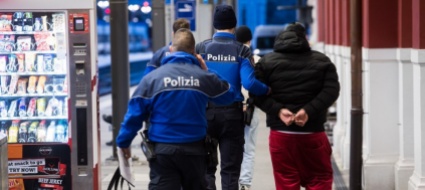 arrestato-per-traffico-di-droga-in-casa-tre-etti-di-eroina