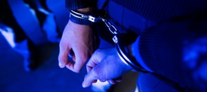 evade-dagli-arresti-domiciliari-e-tenta-di-fuggire-in-ticino