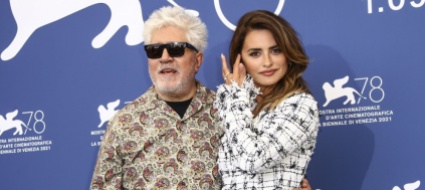 un-grandissimo-almodovar-apre-la-mostra-di-venezia