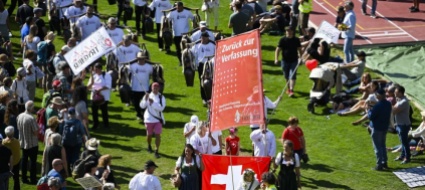coira-migliaia-di-persone-a-corteo-contro-le-misure-anti-covid