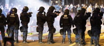disordini-a-berna-tra-polizia-e-manifestanti