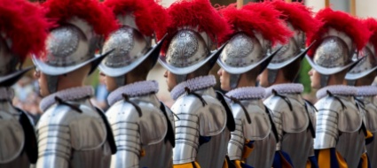 passa-anche-dal-ticino-la-scuola-reclute-per-17-guardie-svizzere