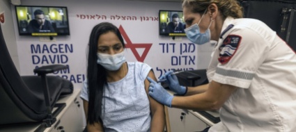 in-israele-la-terza-dose-abbatte-contagi-e-casi-gravi
