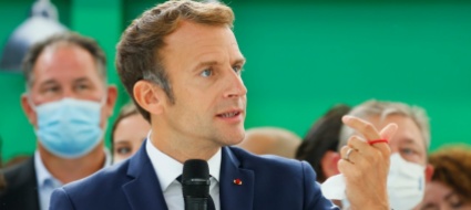 francia-macron-colpito-da-un-uovo-durante-una-visita-a-lione