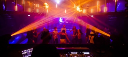 covid-si-all-archivio-dati-dei-clienti-delle-discoteche