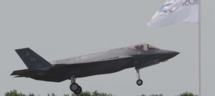 viola-amherd-f-35-impossibile-scegliere-un-aereo-diverso