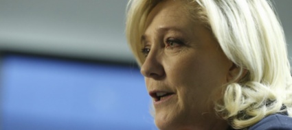 le-pen-guarda-all-eliseo-e-inizia-a-flirtare-con-orban