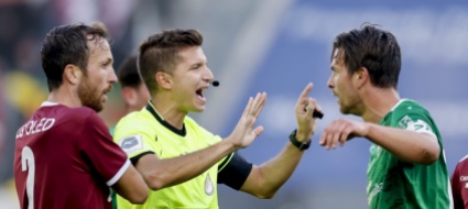 per-l-arbitro-piccolo-un-turno-di-coppa-e-uno-in-challenge
