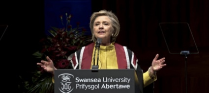 state-of-terror-hillary-clinton-diventa-giallista