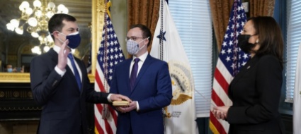 presidenziali-usa-2024-si-puntera-su-harris-e-buttigieg