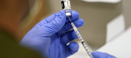 swissmedic-approva-la-dose-di-richiamo-pfizer-dai-16-anni-in-su