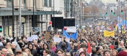 scontri-a-protesta-contro-misure-anti-covid-a-bruxelles
