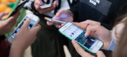 odio-sui-social-berna-non-ci-sta-piu
