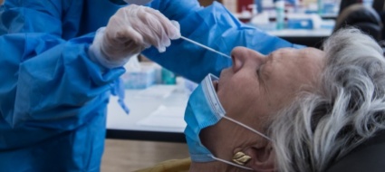 dal-medico-tamponi-covid-a-soli-10-franchi-tutto-in-regola