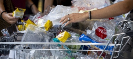 invasi-dalla-plastica-una-serata-su-consumi-e-rifiuti