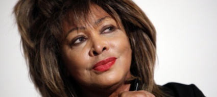 tina-turner-dottore-honoris-causa-in-storia-e-filosofia